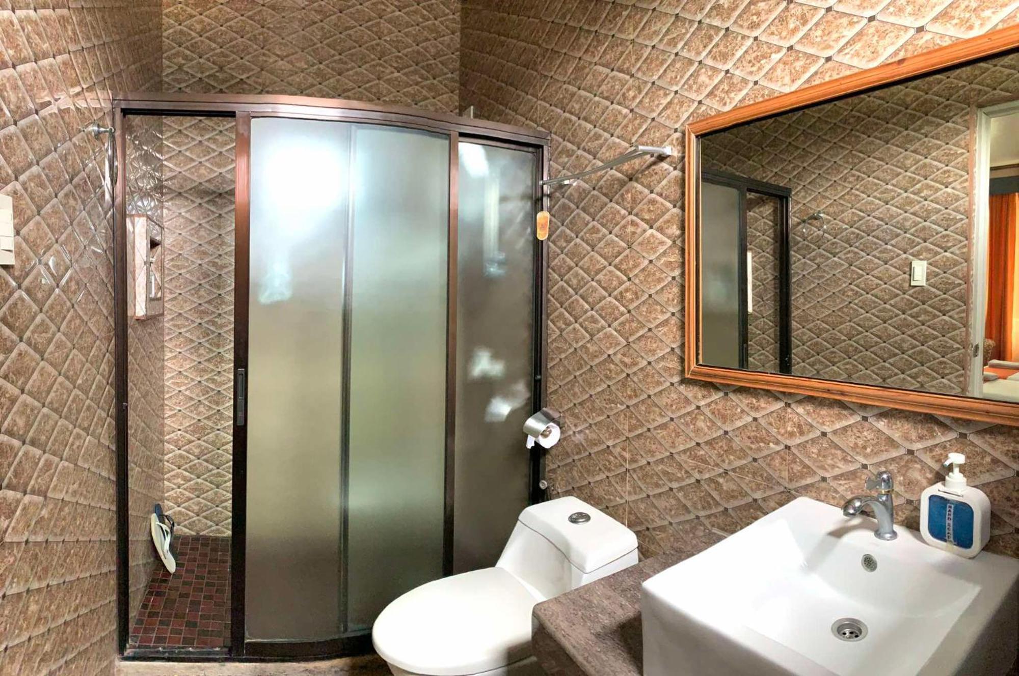 7 Meadows Inn Tagbilaran Eksteriør billede